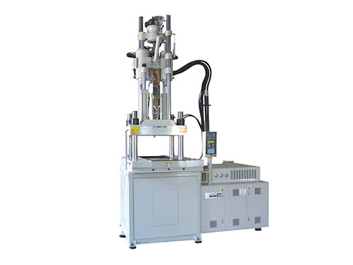 立式單滑板注塑機(jī)4